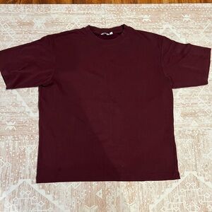 Uniqlo Bundle 4 Size Large Shirts 1 Large Long Sleeve Great Deal